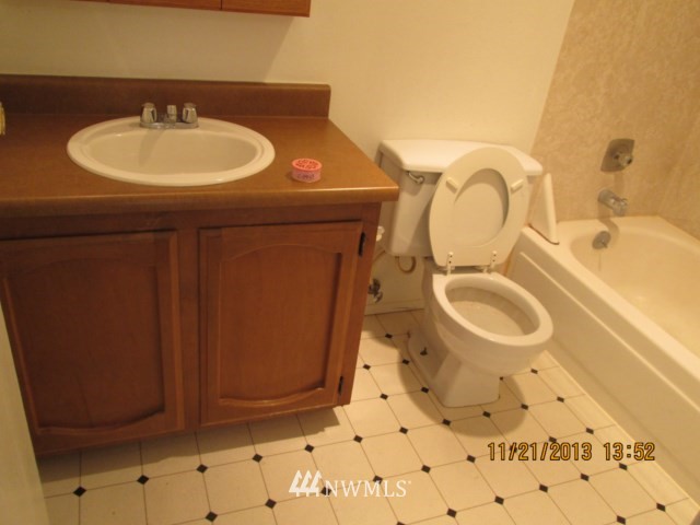 820 Cady Road, Unit H204 Everett, WA 98203 - Photo 6 of 11