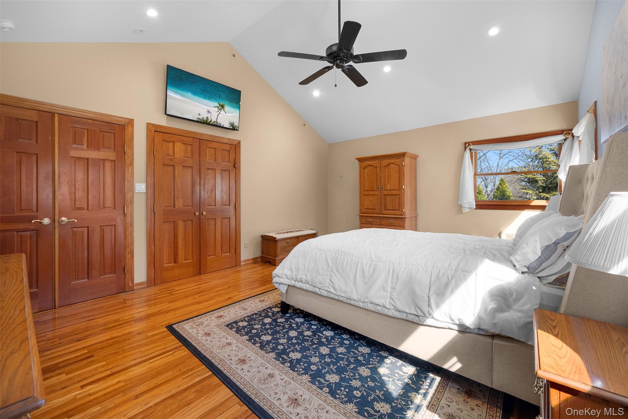 22 Ravine Road Great Neck, NY 11023 - Photo 18 of 30