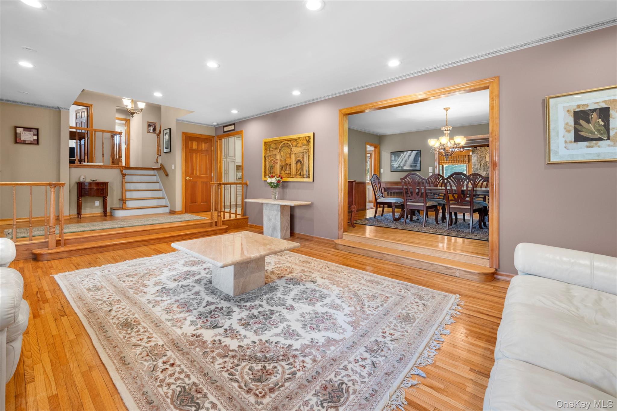 22 Ravine Road Great Neck, NY 11023 - Photo 2 of 30