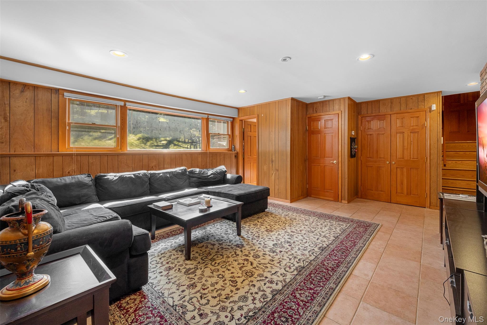 22 Ravine Road Great Neck, NY 11023 - Photo 25 of 30