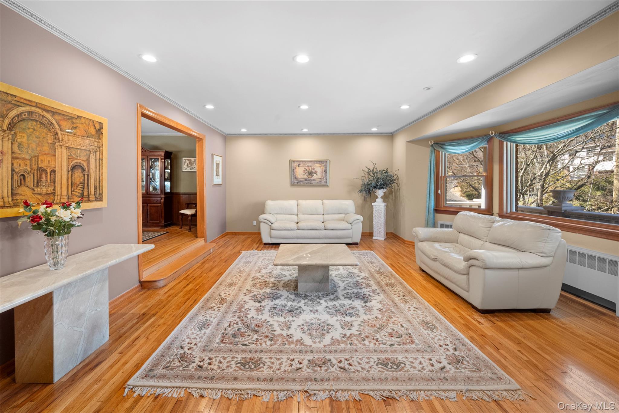 22 Ravine Road Great Neck, NY 11023 - Photo 6 of 30