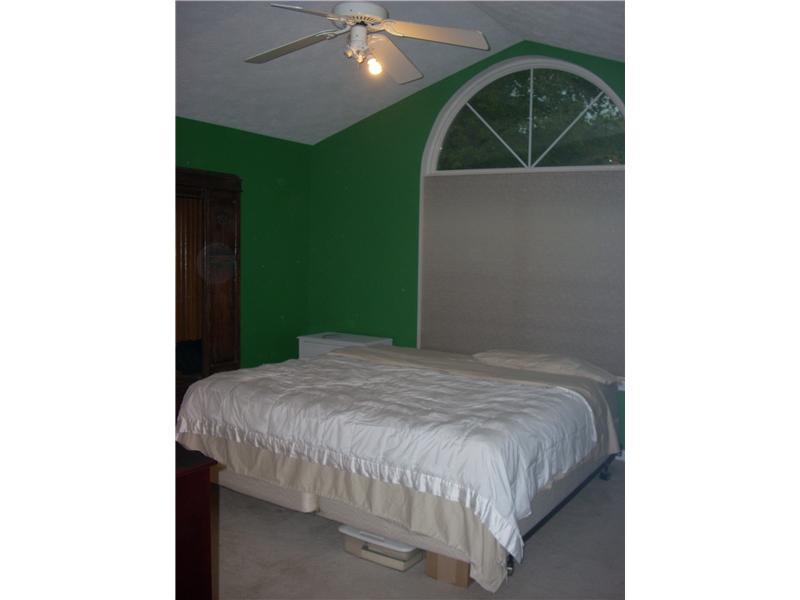 533 Mc Gregor Road Indianapolis, IN 46217 - Photo 11 of 15 Gallery Image 11