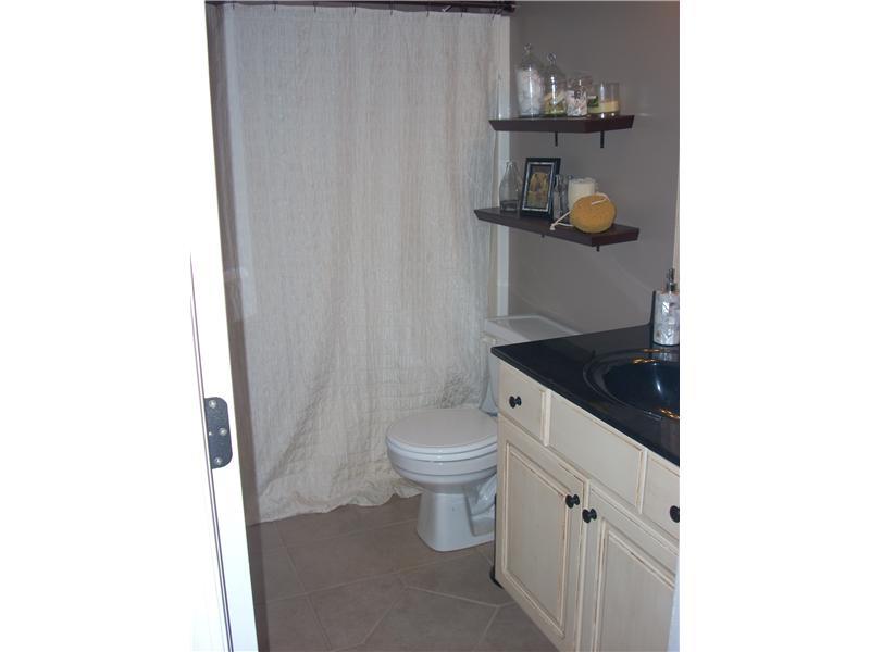 533 Mc Gregor Road Indianapolis, IN 46217 - Photo 14 of 15 Gallery Image 14