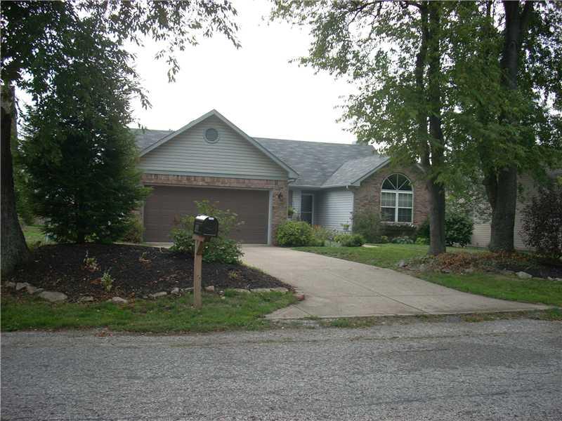 533 Mc Gregor Road Indianapolis, IN 46217 - Photo 3 of 15 Gallery Image 3