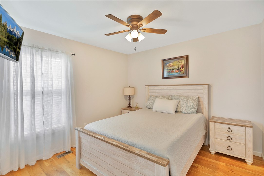 131 Morgan Road West Union, SC 29696 - Photo 16 of 39 A restful retreat with lustrous wood flooring and a refreshing ceiling fan.