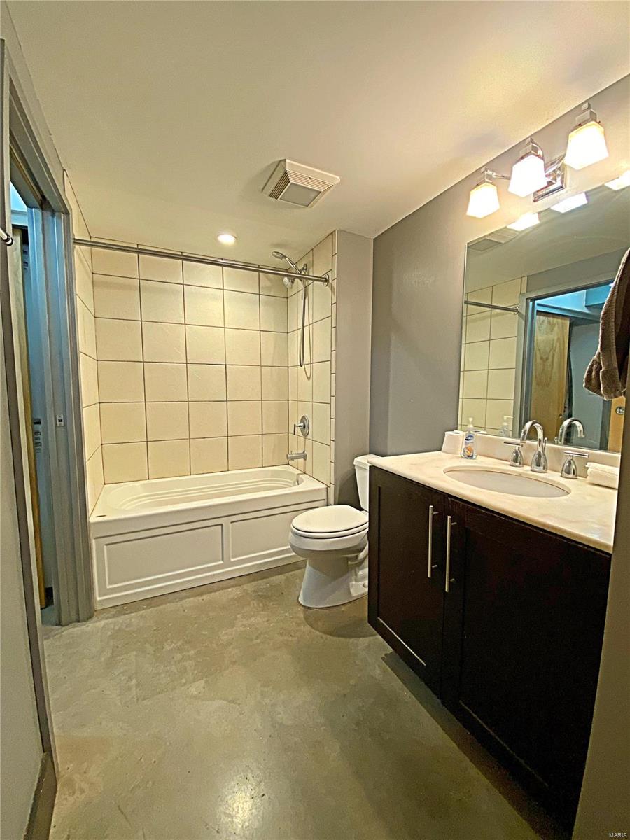 2323 Locust Street, Unit 212 St. Louis, MO 63103 - Photo 13 of 31