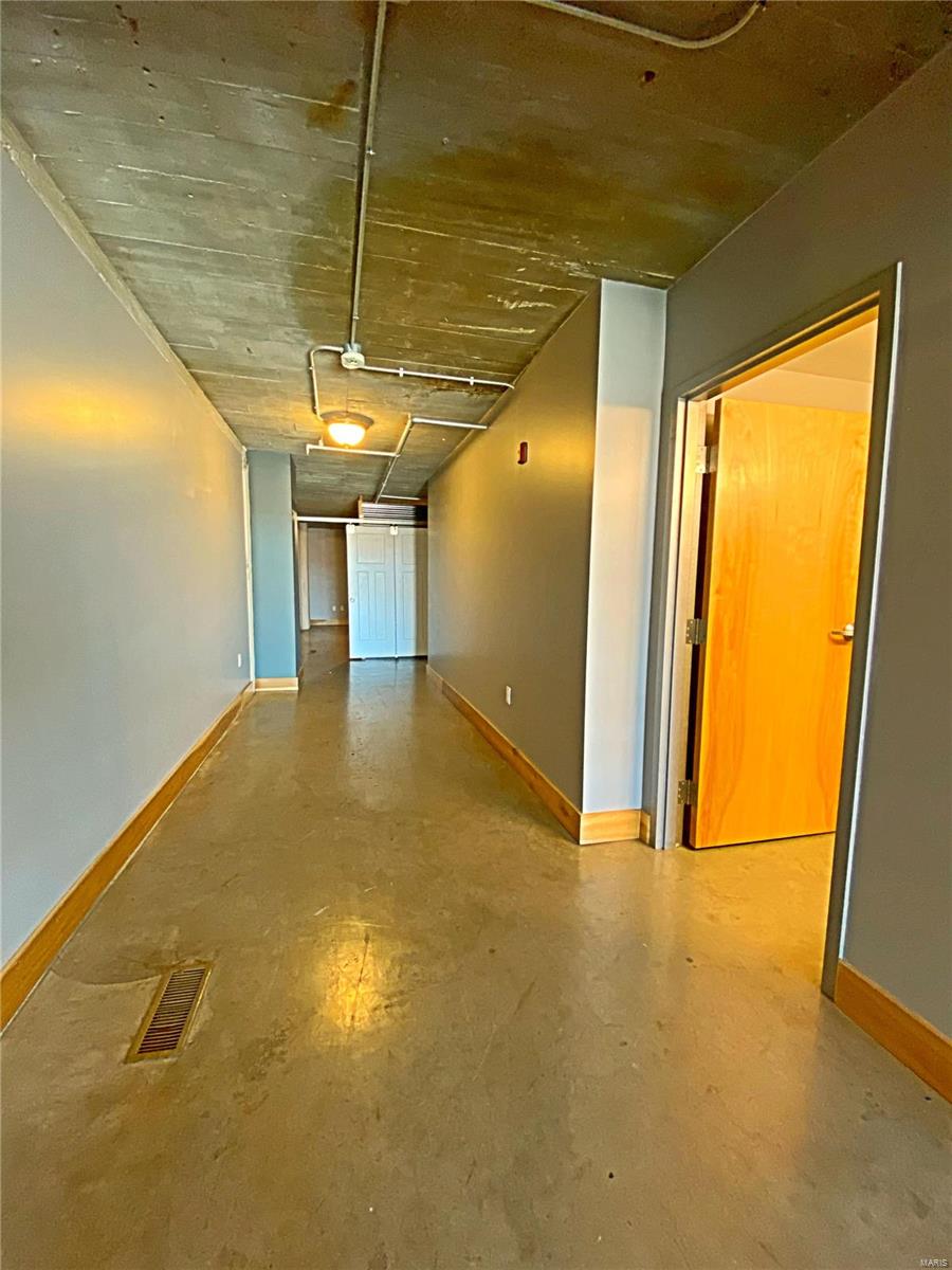 2323 Locust Street, Unit 212 St. Louis, MO 63103 - Photo 15 of 31
