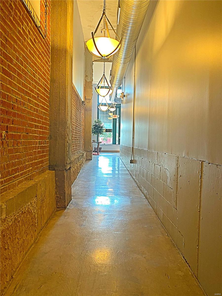 2323 Locust Street, Unit 212 St. Louis, MO 63103 - Photo 30 of 31