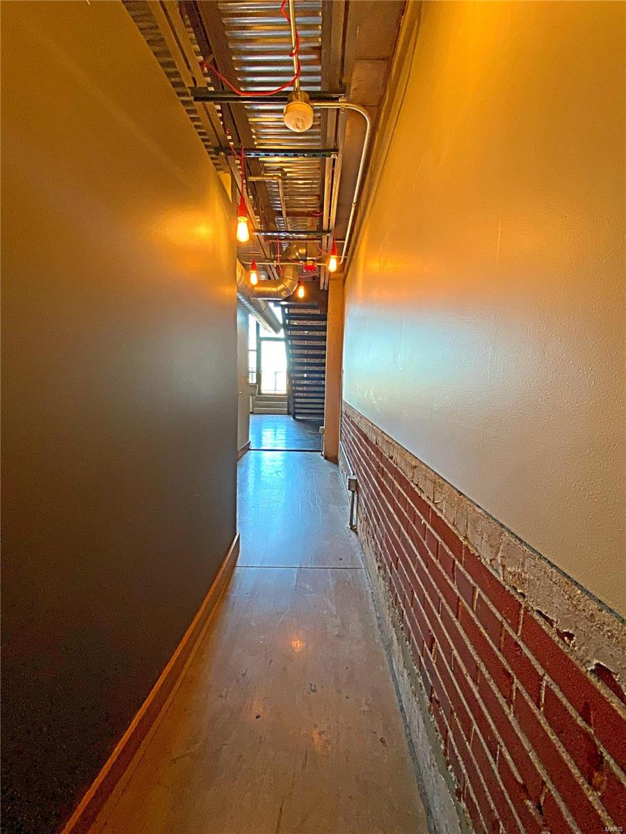 2323 Locust Street, Unit 212 St. Louis, MO 63103 - Photo 9 of 31