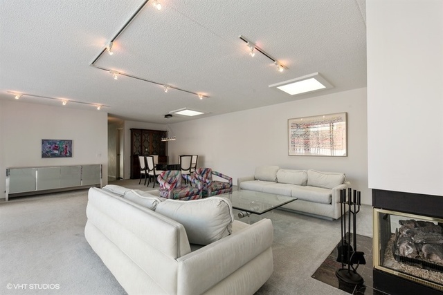 124 Avon Road Northbrook, IL 60062 - Photo 6 of 24