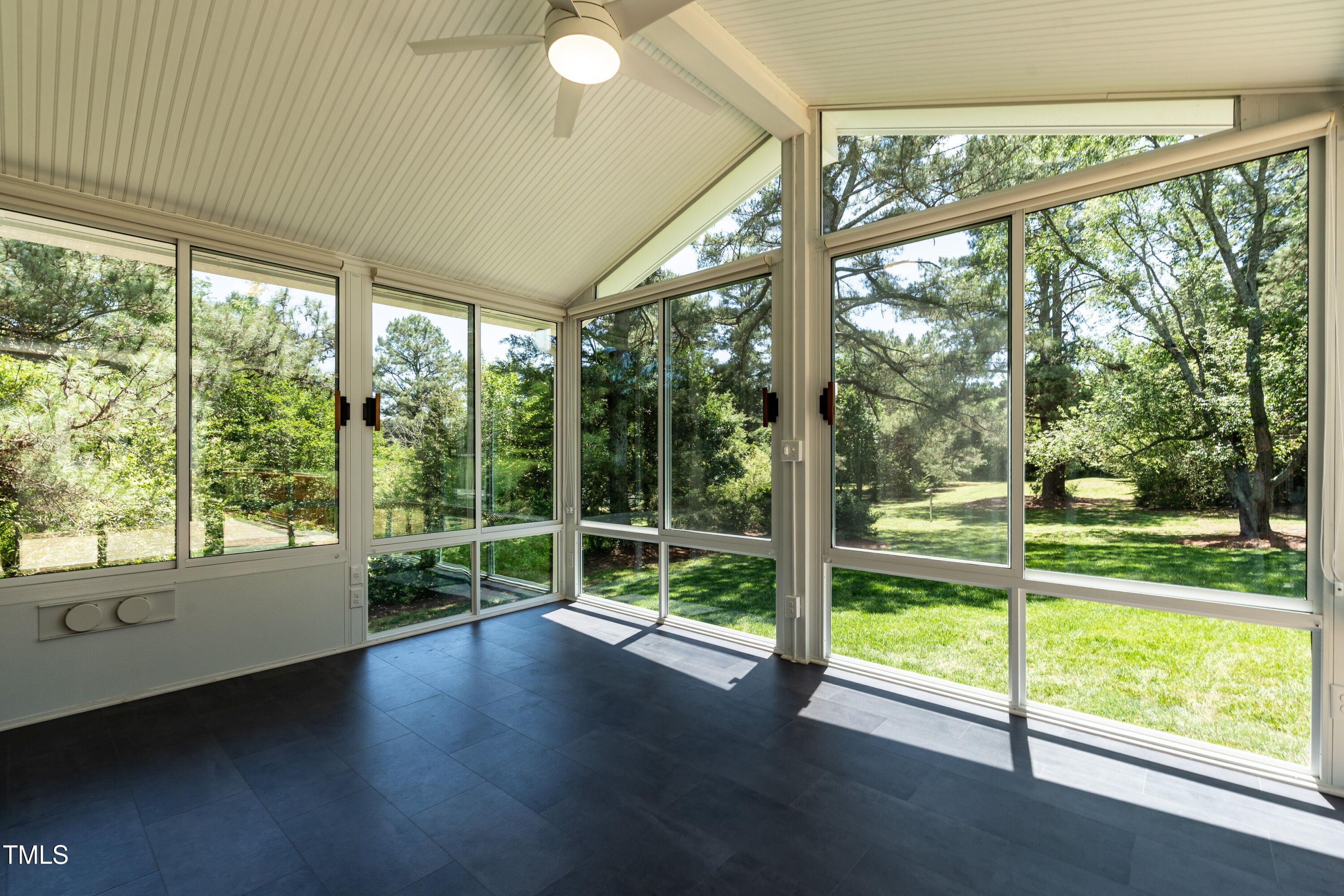 5812 North Beaver Lane Raleigh, NC 27604 - Photo 43 of 66 036-original-sunroom