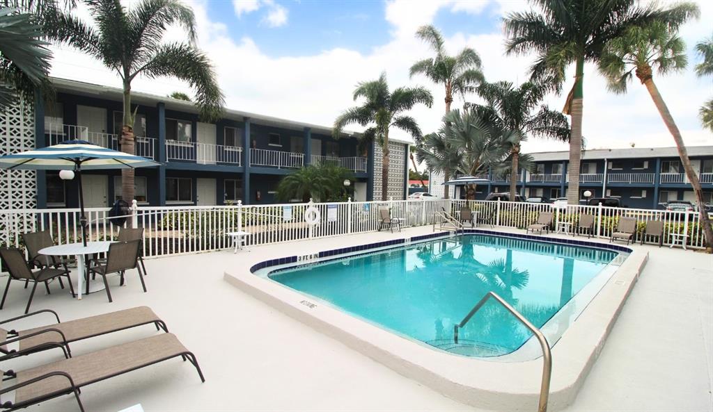 3001 Bee Ridge Road, Unit 201 Sarasota, FL 34239 - Photo 15 of 24