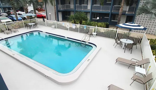 $1,500 | 3001 Bee Ridge Road, Unit 201, Sarasota, FL 34239