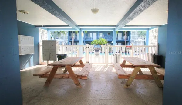 $1,500 | 3001 Bee Ridge Road, Unit 201, Sarasota, FL 34239