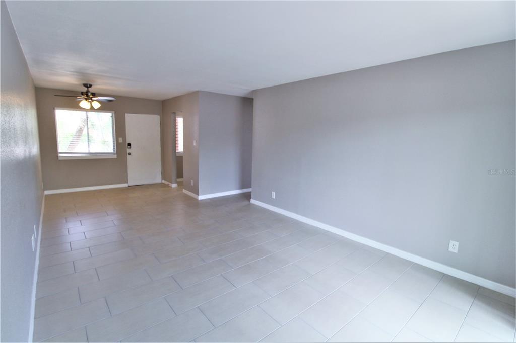 3001 Bee Ridge Road, Unit 201 Sarasota, FL 34239 - Photo 6 of 24