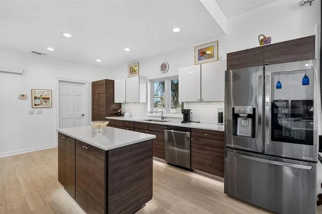 $899,000 | 13 Bay Pointe Drive, Ormond Beach, FL 32174