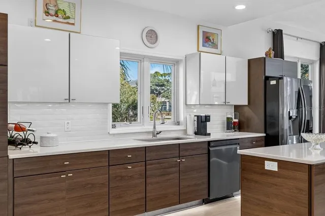 $899,000 | 13 Bay Pointe Drive, Ormond Beach, FL 32174