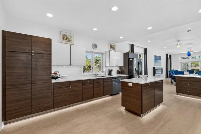 $899,000 | 13 Bay Pointe Drive, Ormond Beach, FL 32174