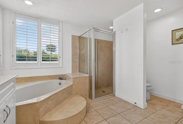 $899,000 | 13 Bay Pointe Drive, Ormond Beach, FL 32174