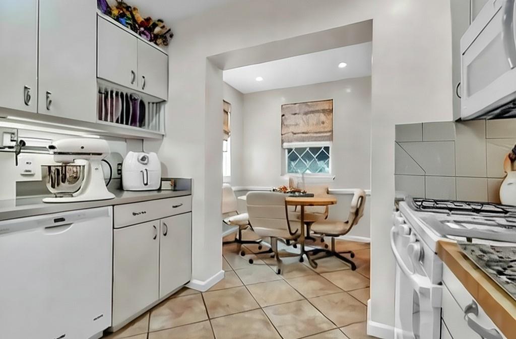 832 Ridge Road Ambridge, PA 15003 - Photo 13 of 50