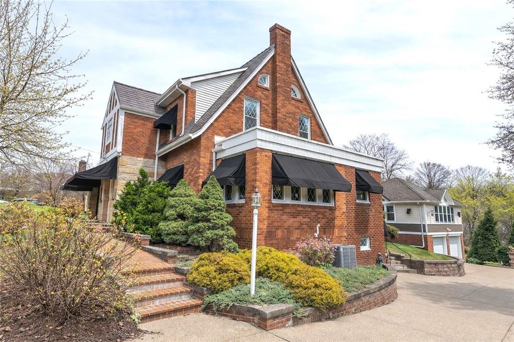 832 Ridge Road Ambridge, PA 15003 - Photo 2 of 50