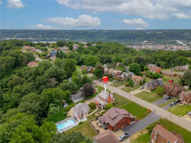 $550,000 | 832 Ridge Road, Ambridge, PA 15003