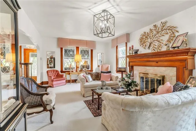 $550,000 | 832 Ridge Road, Ambridge, PA 15003