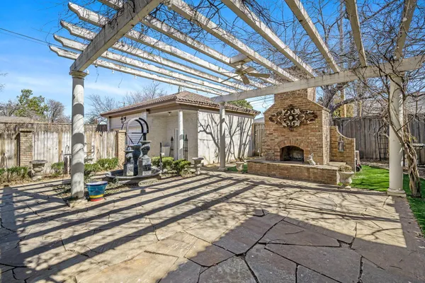 a view of a entrance gate of a house