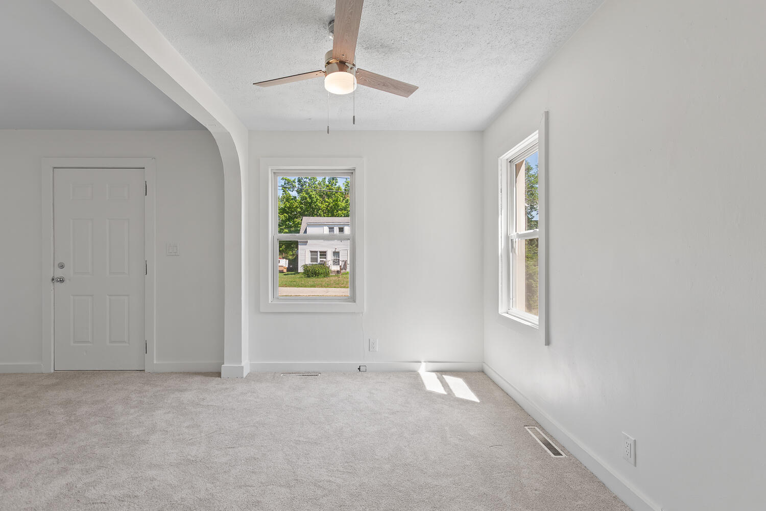 1055 Loren Road Adrian, MI 49221 - Photo 13 of 38 1055 Loren Ave - 1001
