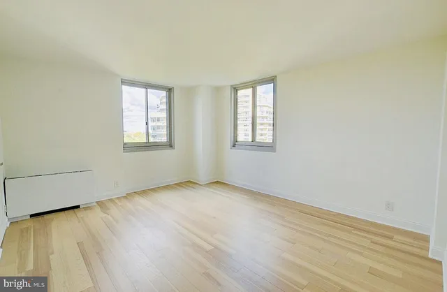 $325,000 | 4601 North Park Avenue, Unit 1509J, Chevy Chase, MD 20815