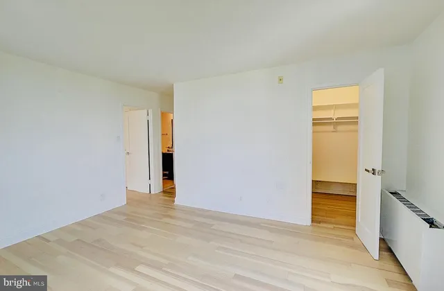 $325,000 | 4601 North Park Avenue, Unit 1509J, Chevy Chase, MD 20815