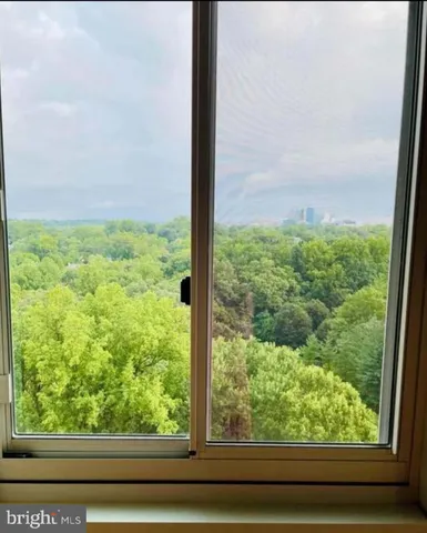 $325,000 | 4601 North Park Avenue, Unit 1509J, Chevy Chase, MD 20815