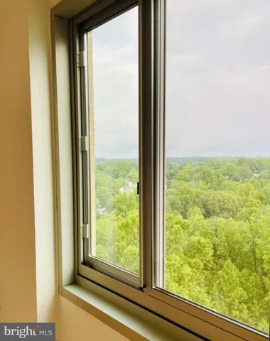 $325,000 | 4601 North Park Avenue, Unit 1509J, Chevy Chase, MD 20815