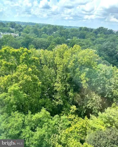 $325,000 | 4601 North Park Avenue, Unit 1509J, Chevy Chase, MD 20815