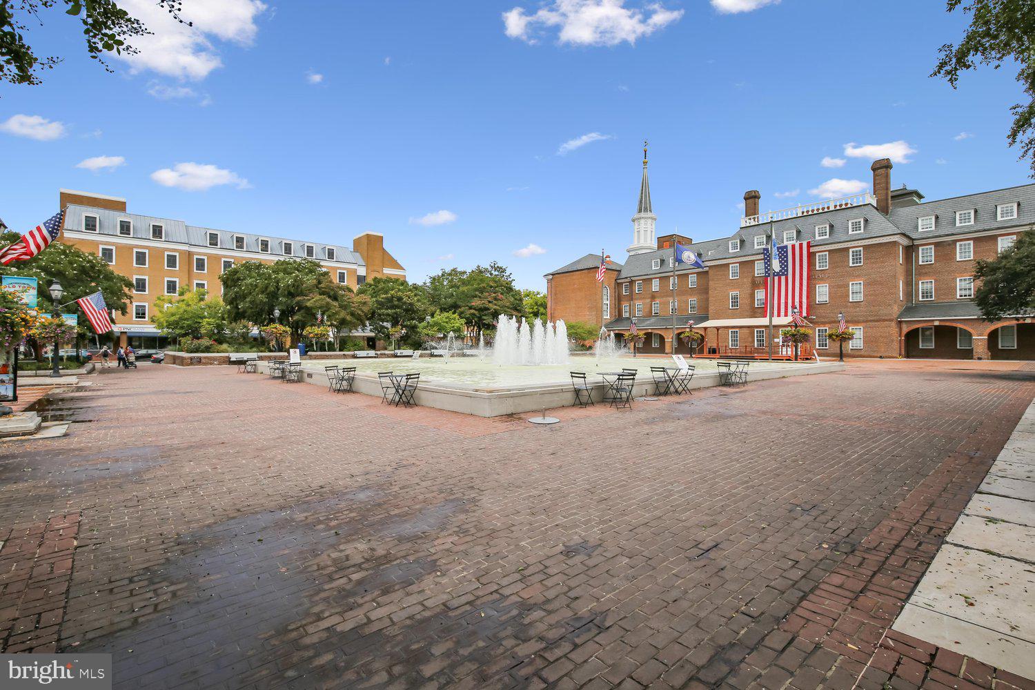 2305 Londonderry Road Alexandria, VA 22308 - Photo 14 of 20 Alexandria - Old Town Fountain