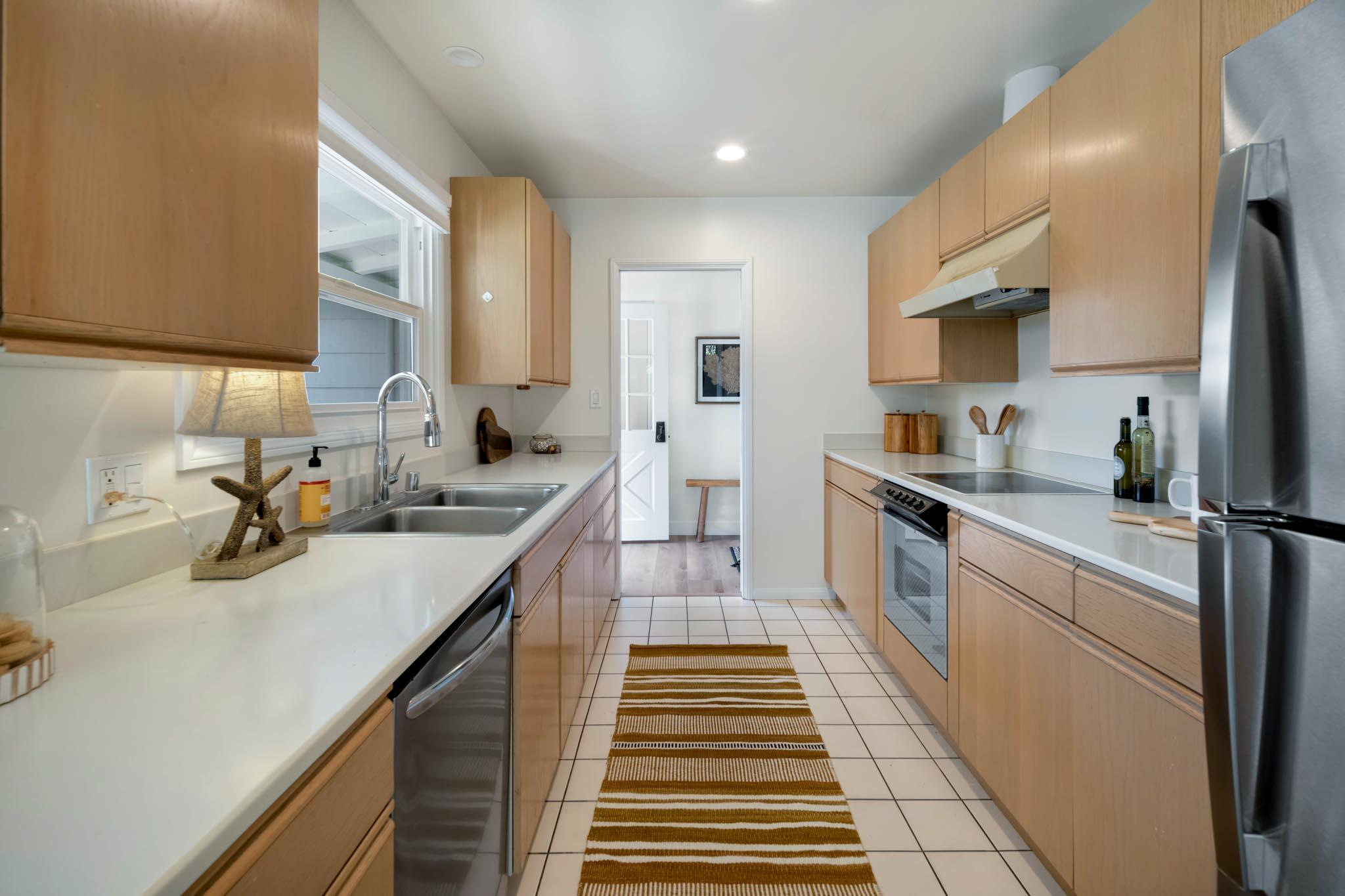 1180 Mesa Road Montecito, CA 93108 - Photo 8 of 25 Kitchen