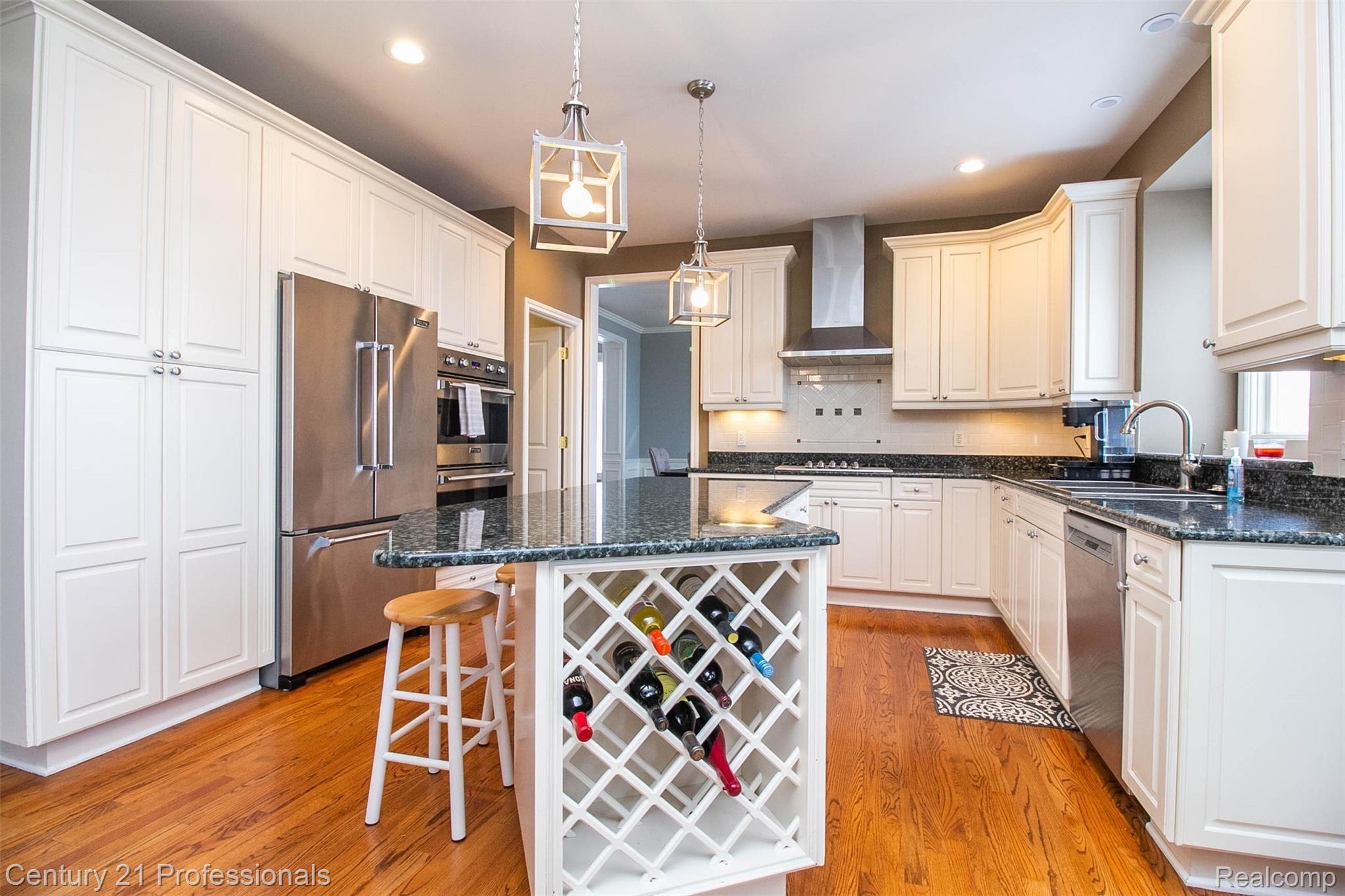 5374 Keswick Court Rochester, MI 48306 - Photo 10 of 40 15.jpg