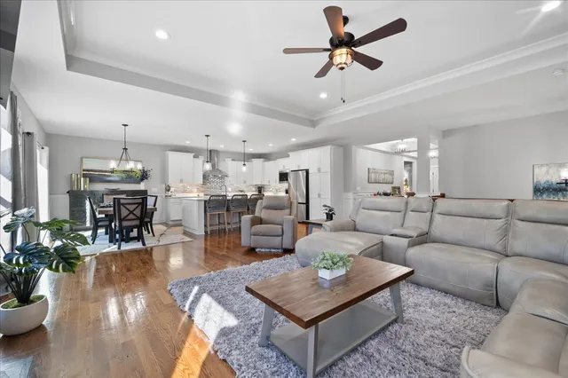 $699,000 | 1383 Dodson Avenue, Elburn, IL 60119