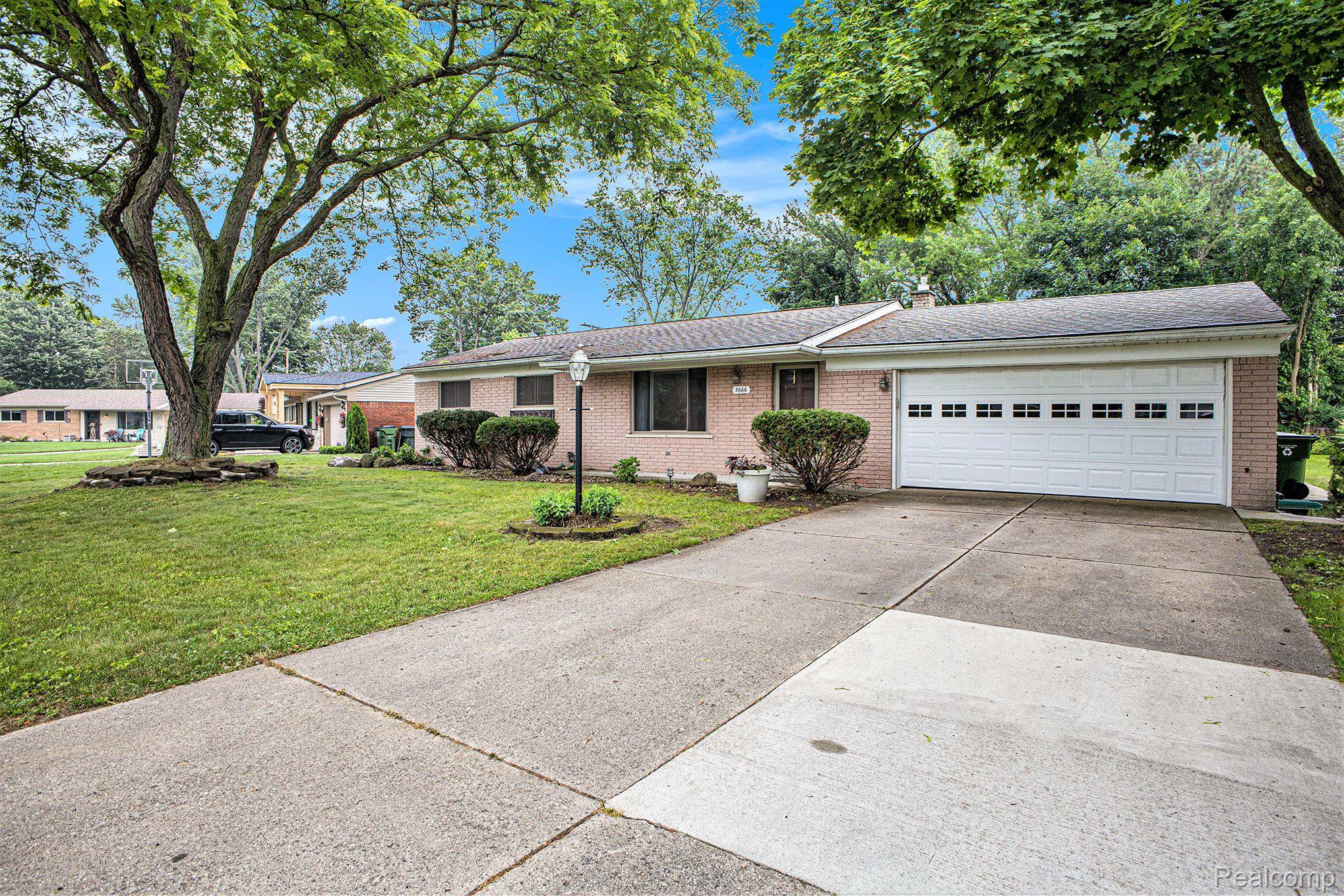 5666 Gibbing Road Utica, MI 48317 - Photo 2 of 20 Gallery Image 2