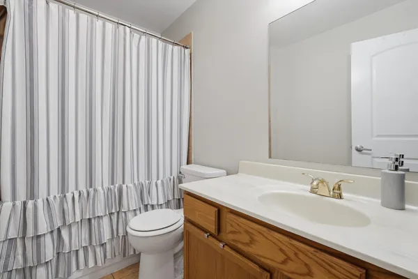 $1,525 | 3423 Ridgeland Avenue, Unit 102, Berwyn, IL 60402