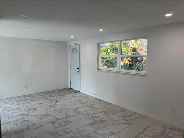 $239,999 | 6427 A L Campbell Lane, Seffner, FL 33584