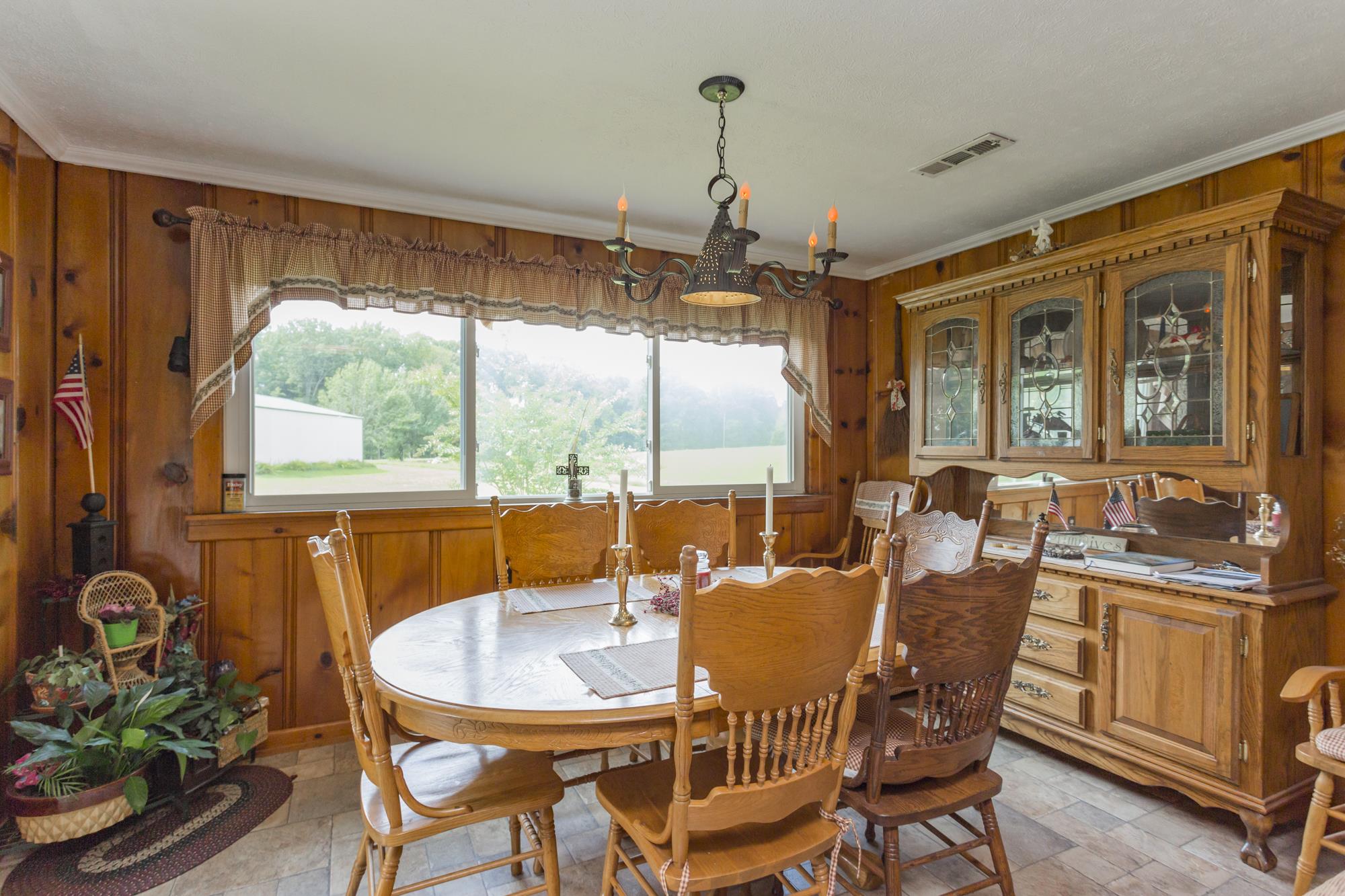 785 Danley Road Charlotte, TN 37036 - Photo 8 of 30 Dining area inside the front door.