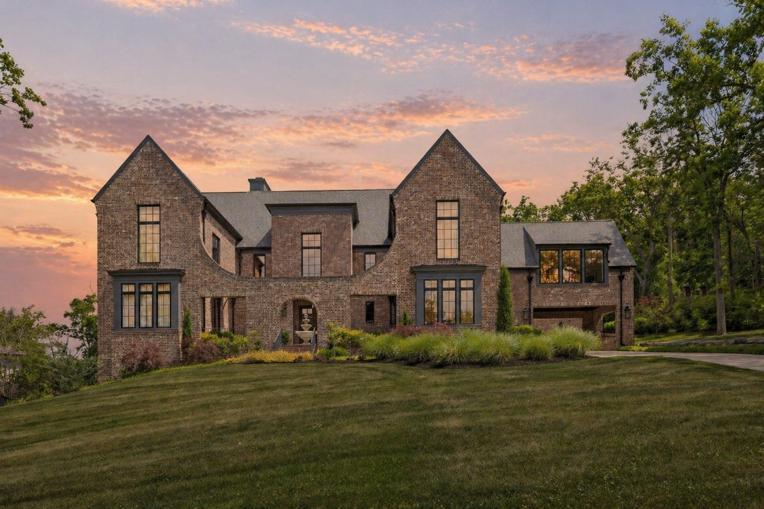 4520 Shys Hill Road Nashville, TN 37215 - Photo 1 of 91