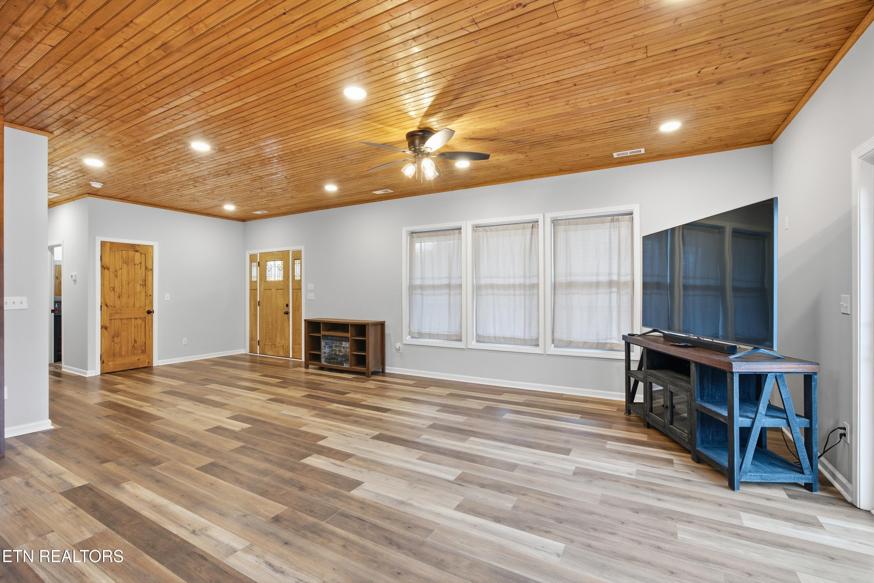 287 Cave Creek Road Loudon, TN 37774 - Photo 6 of 37 5G4A5618