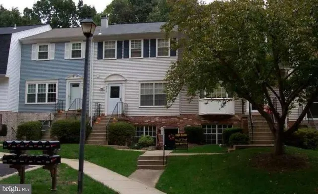 $375,000 | 5919 1st Landing Way, Unit 183, Burke, VA 22015