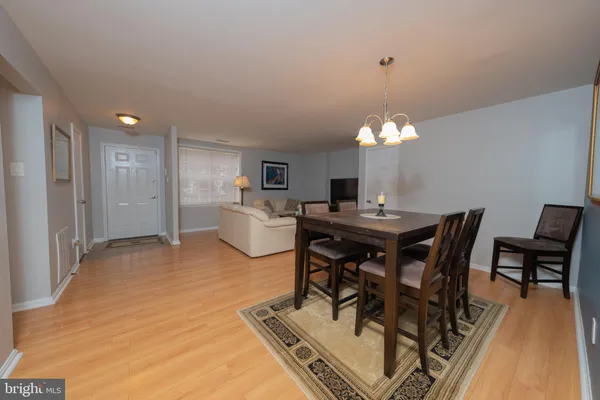 $375,000 | 5919 1st Landing Way, Unit 183, Burke, VA 22015