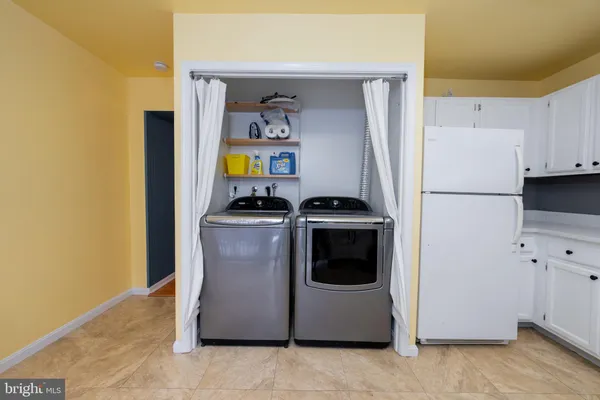 $375,000 | 5919 1st Landing Way, Unit 183, Burke, VA 22015