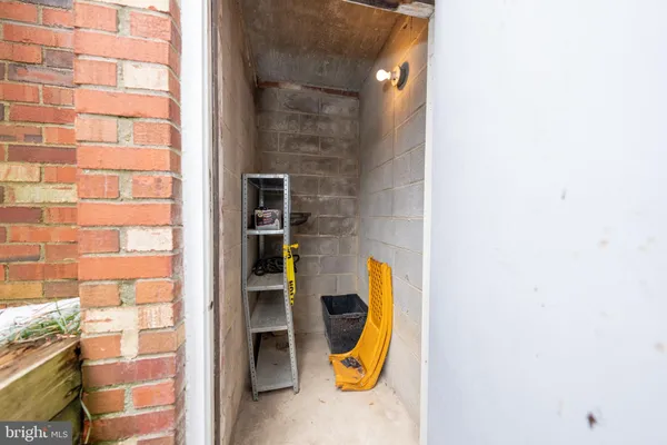 $375,000 | 5919 1st Landing Way, Unit 183, Burke, VA 22015