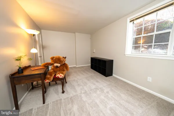 $375,000 | 5919 1st Landing Way, Unit 183, Burke, VA 22015