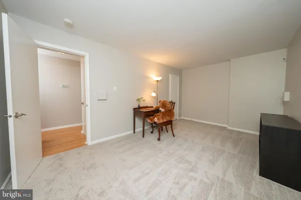$375,000 | 5919 1st Landing Way, Unit 183, Burke, VA 22015